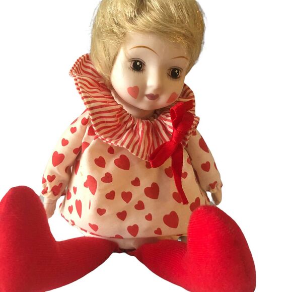 Vintage Valentine’s Day Heart Clown Shelf Sitter Musical Porcelain Girl Doll - Picture 2 of 9